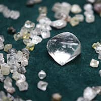 Алмазы Якутии: где находятся кимберлитовые трубки и можно ли туристу увидеть добычу алмазов