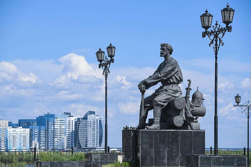 Памятник Бекетову П.И.